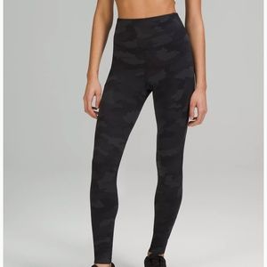 Wunder under black camo luxtreme size 4 7/8 length